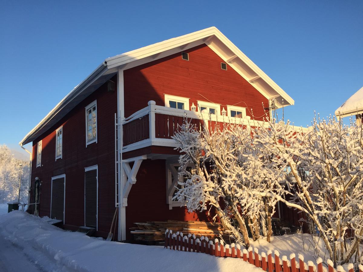 Gaestgivars Vandrarhem Och B&B Järvsö Eksteriør bilde